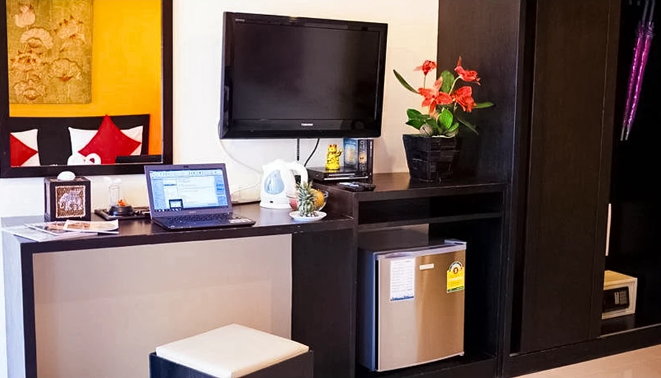 هتل ات هوم بوتیک پوکت